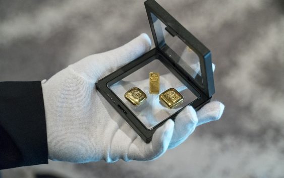 Do zlata, do umění i do veteránů. Do čeho se Češi nebojí investovat?
