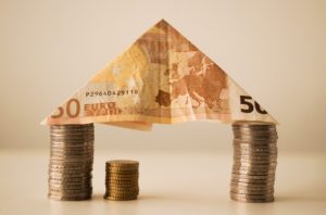 Kam investovat peníze, aby jen neležely ladem?